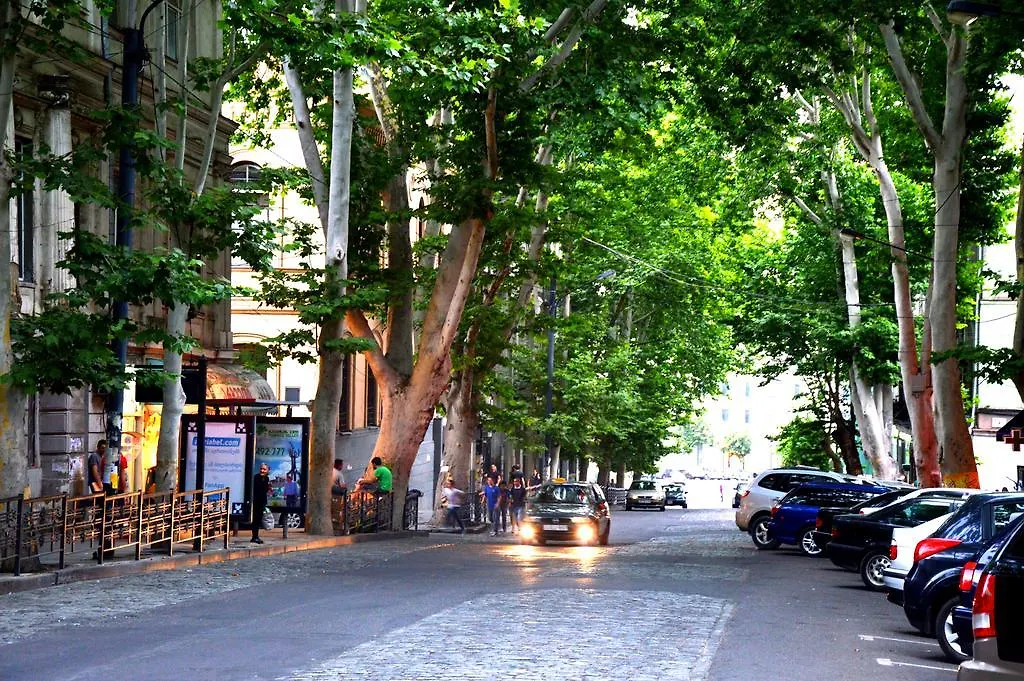 Lucky Hotel Tbilisi